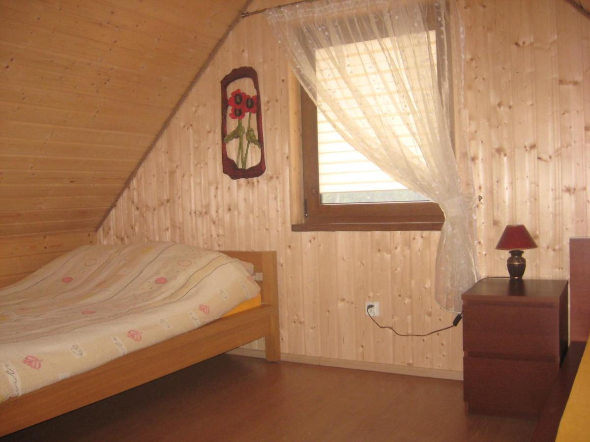 Вилла Domek Czerwony Kapturek Plocice Экстерьер фото
